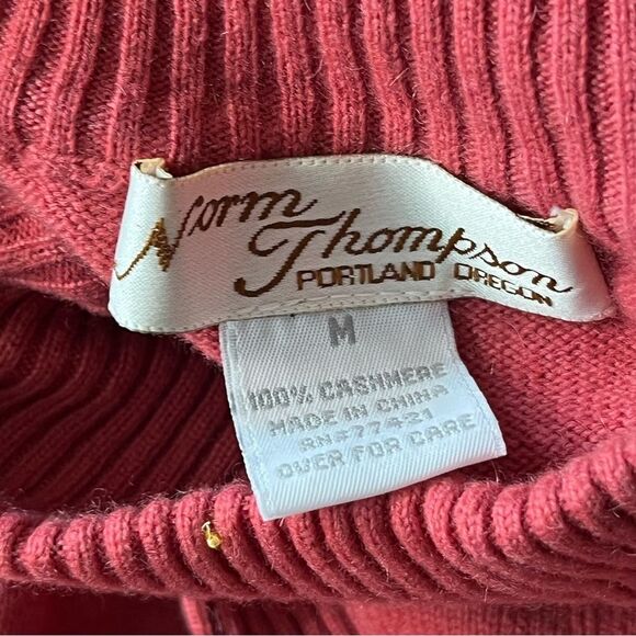 Norm Thompson Portland Oregon Vintage Cashmere Pink Sweater - Picture 3 of 6